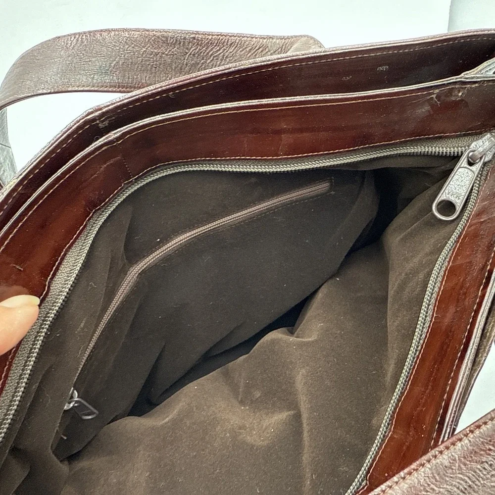 The Unbranded Brand vintage eel